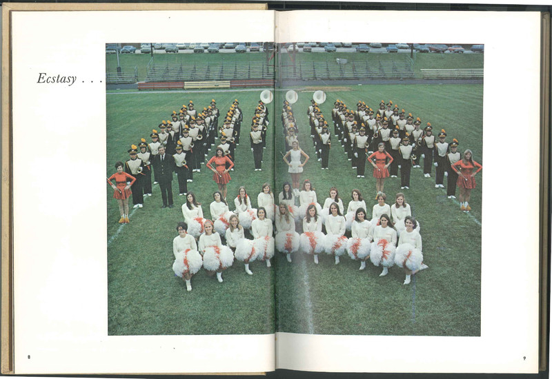 Big Walnut High School Yearbook. 1971: The Eagle (7)