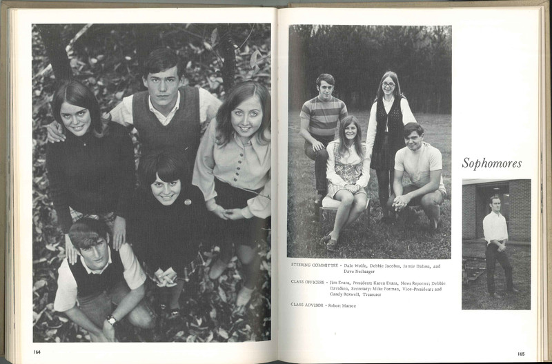 Big Walnut High School Yearbook. 1971: The Eagle (85)