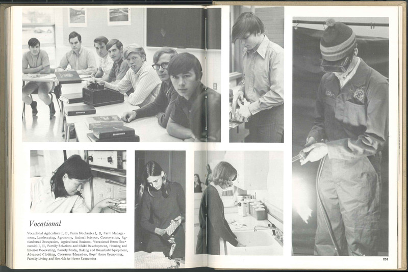 Big Walnut High School Yearbook. 1971: The Eagle (103)